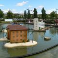 Bluewater shopping mall centre UK exterior lake floating buildings1